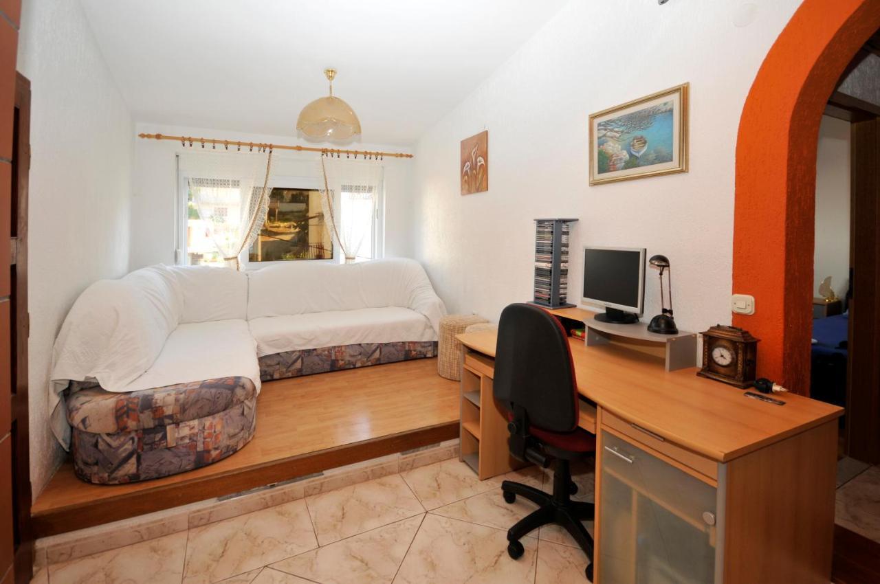 Apartman Elena Trogir Exterior photo
